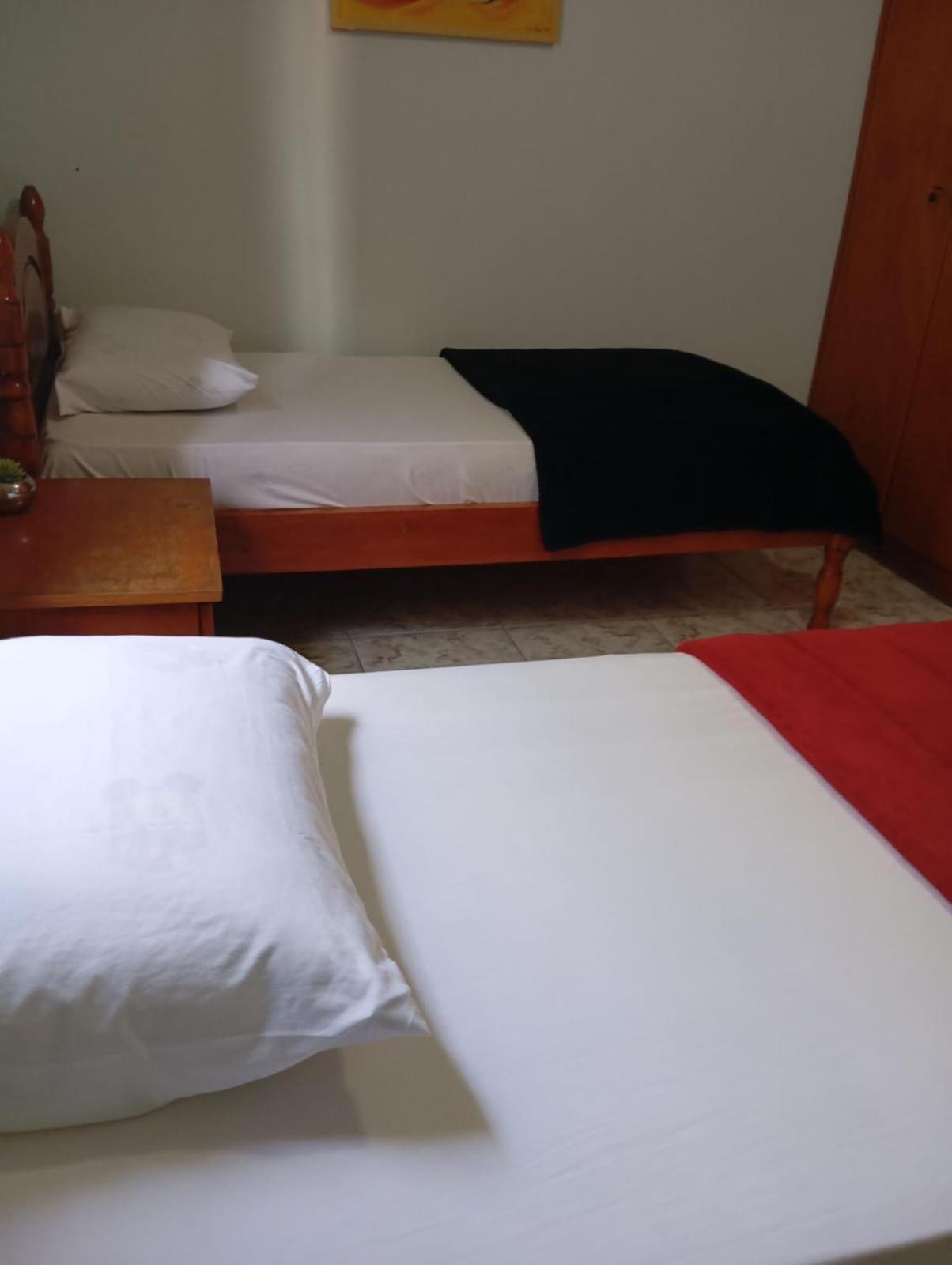 Triana Guest House Foz do Iguaçu Esterno foto